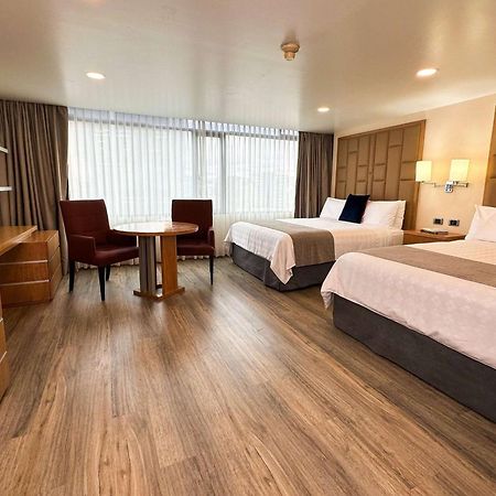 Отель Wyndham Garden Кито Экстерьер фото