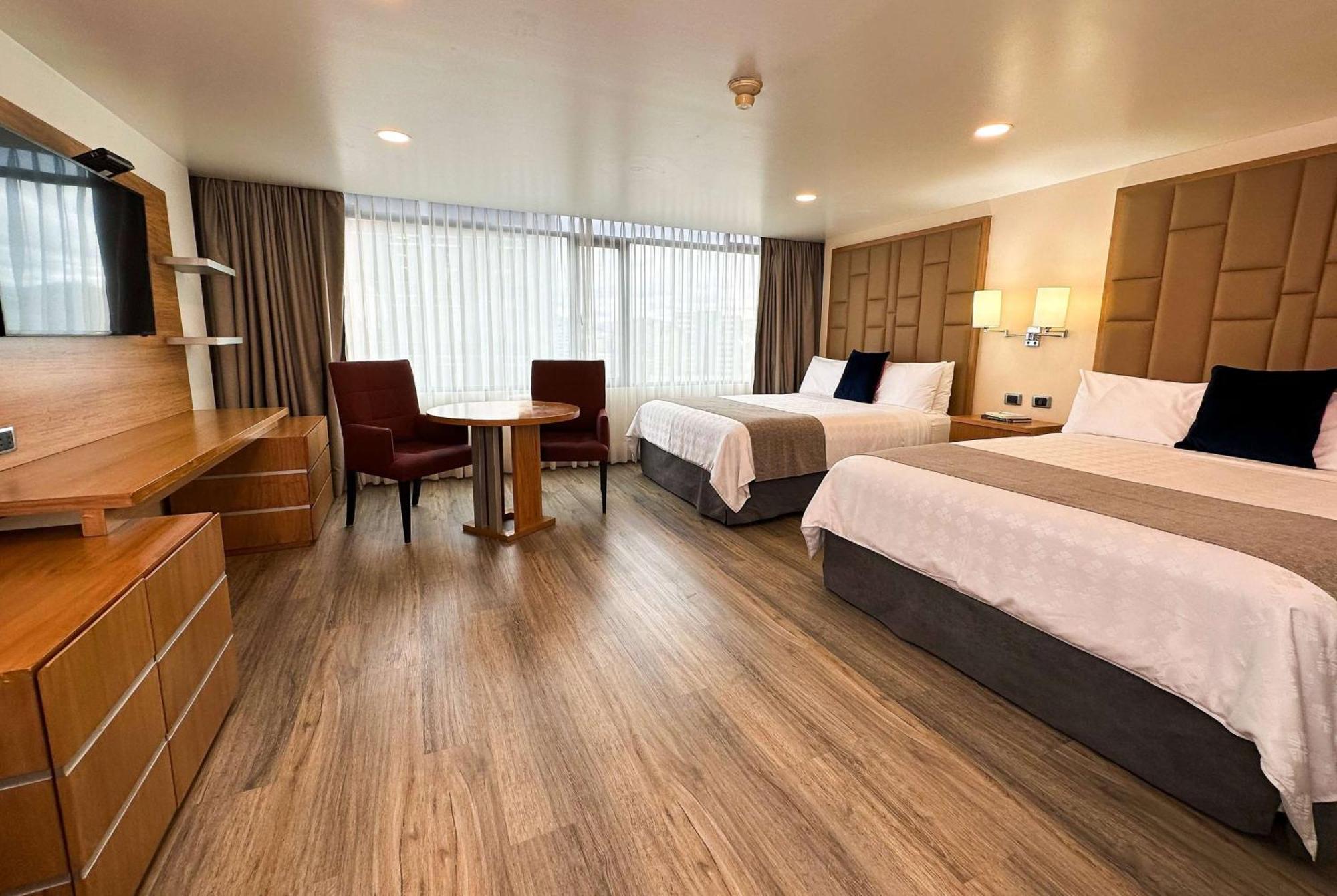 Отель Wyndham Garden Кито Экстерьер фото