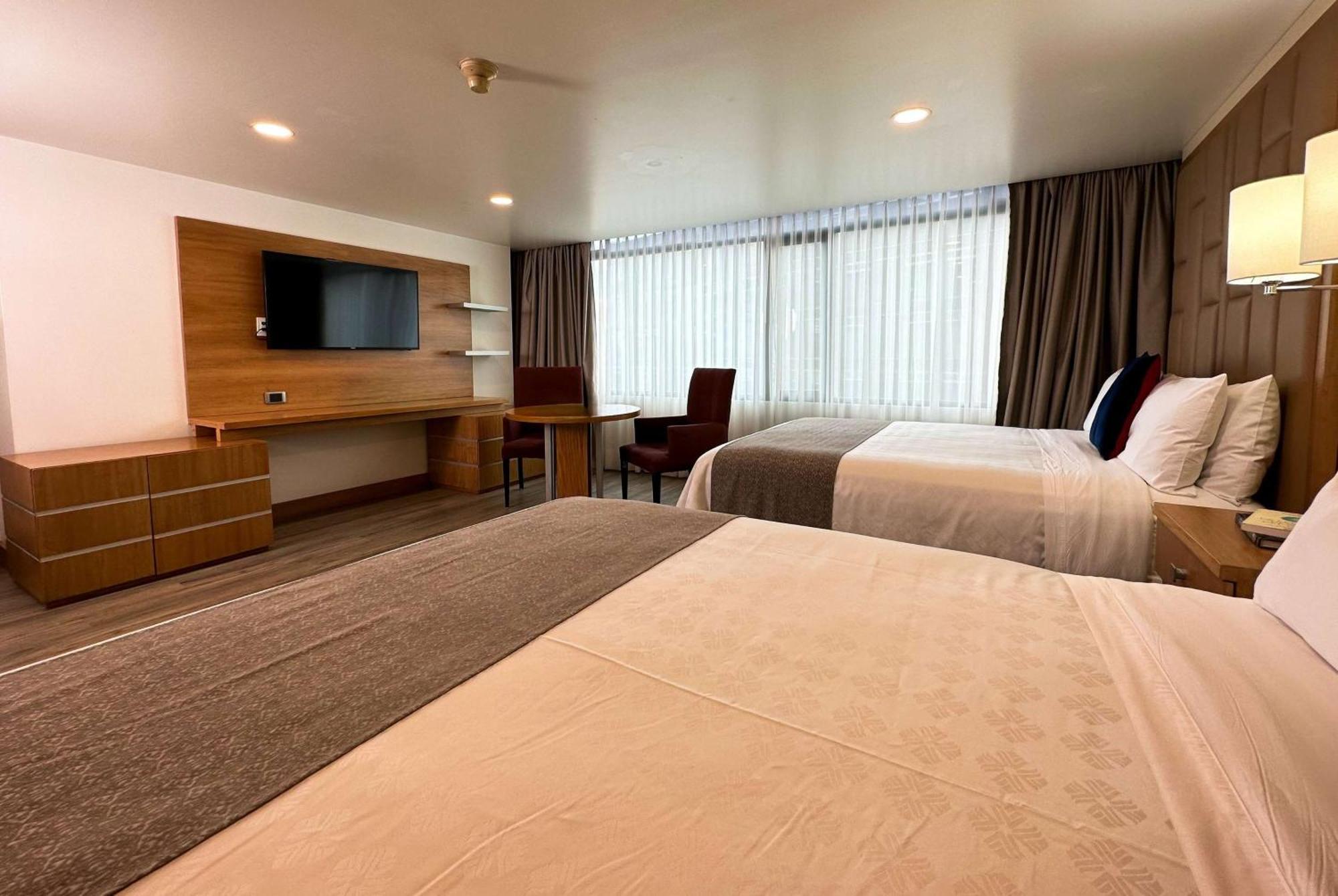 Отель Wyndham Garden Кито Экстерьер фото